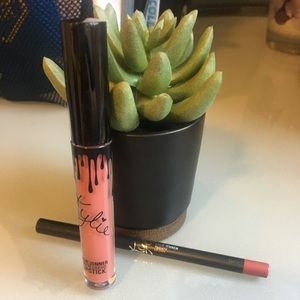 AUTHENTIC TWENTY LIP KIT